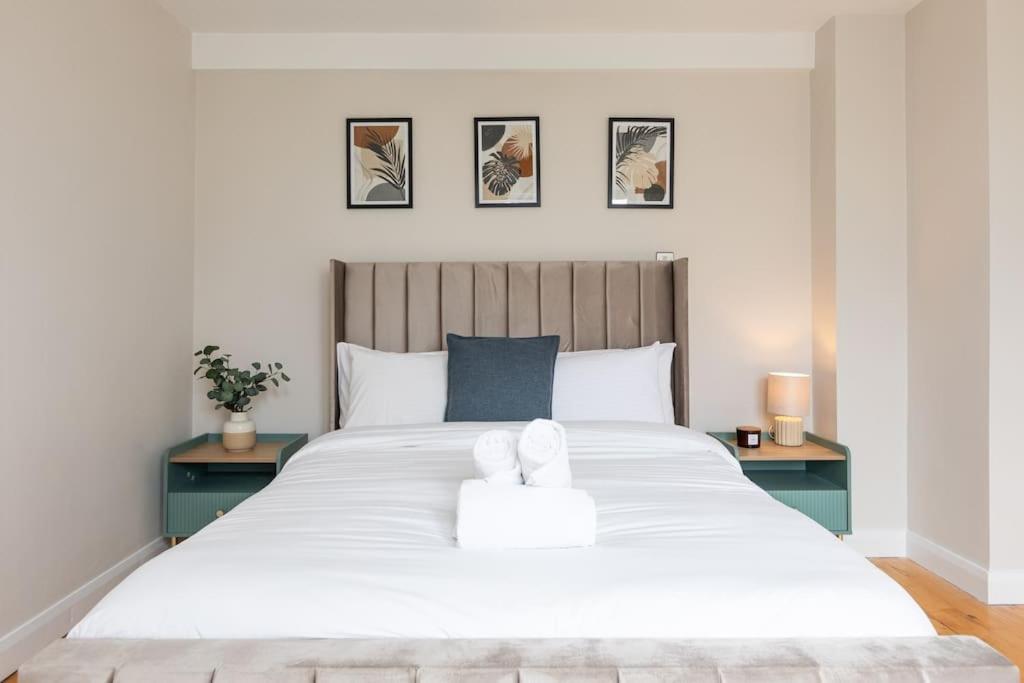 Modern Penthouse Apartment 2 Bed, 2 Bath Sleeps 6 City Centre Belfast Exterior foto